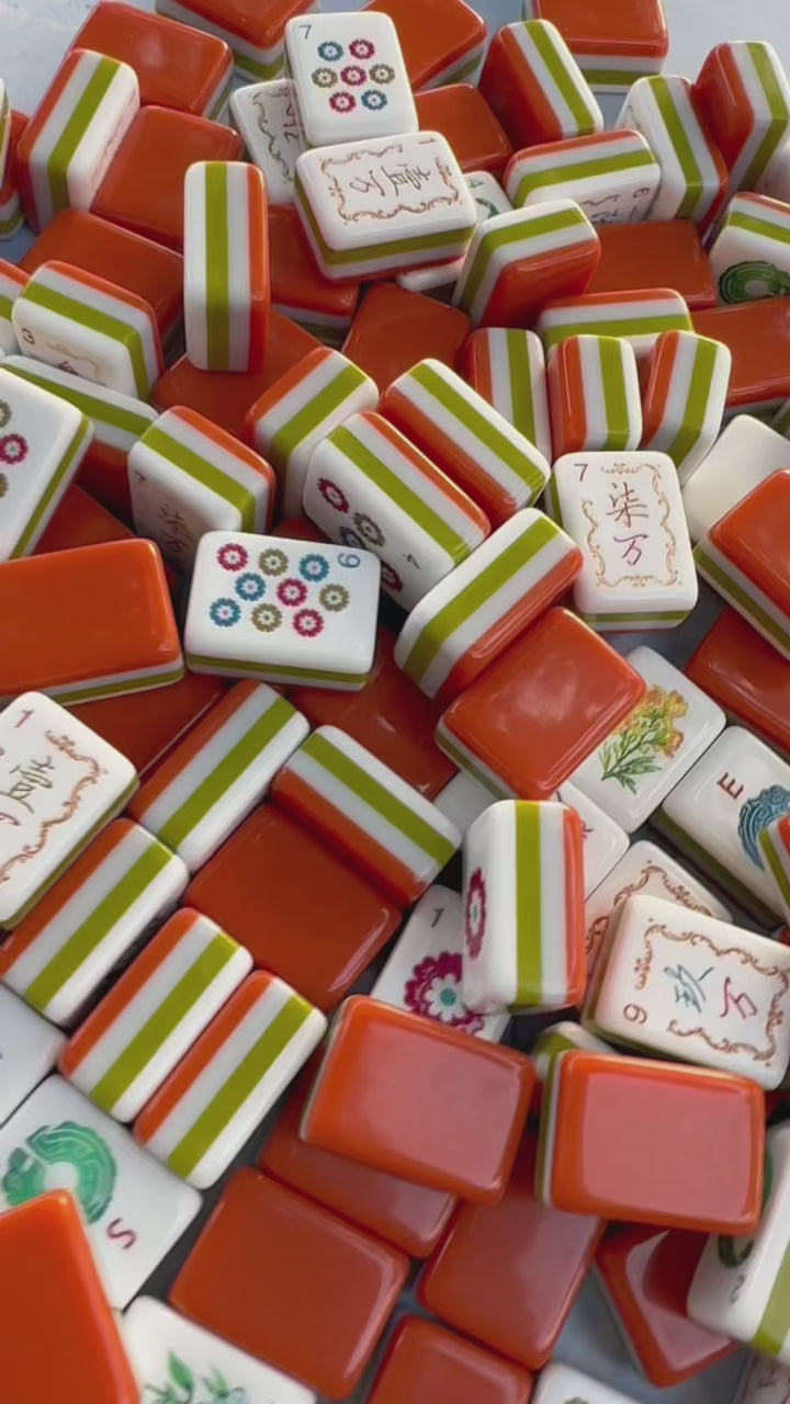 Royal Aviary Majesty Mahjong Set video